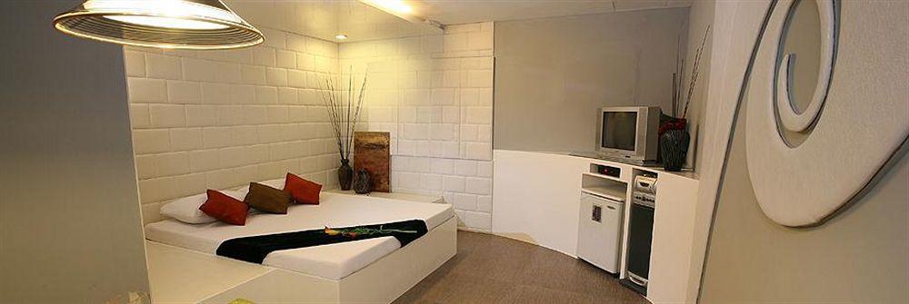 Victoria Court San Fernando Motel Екстериор снимка